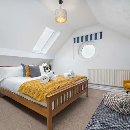 Number One - Stones Court * St Ives